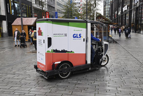 GLS delivery car